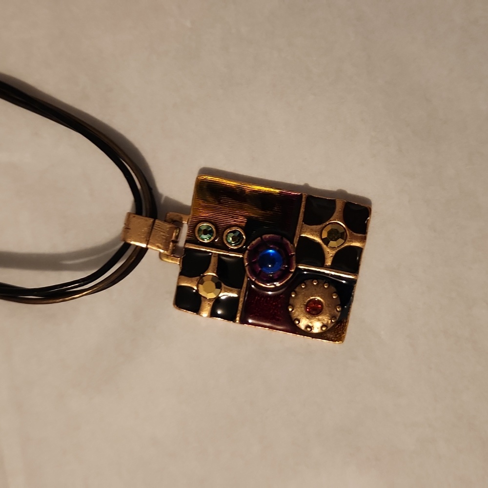 Chico's artistic necklace